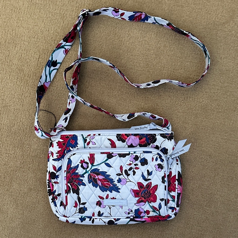 Vera Bradley White Quilted Crossbody with Pink and Red Floral Print. NWOT.